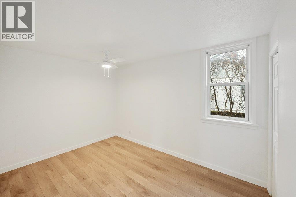 428 HILLCREST Avenue - 19