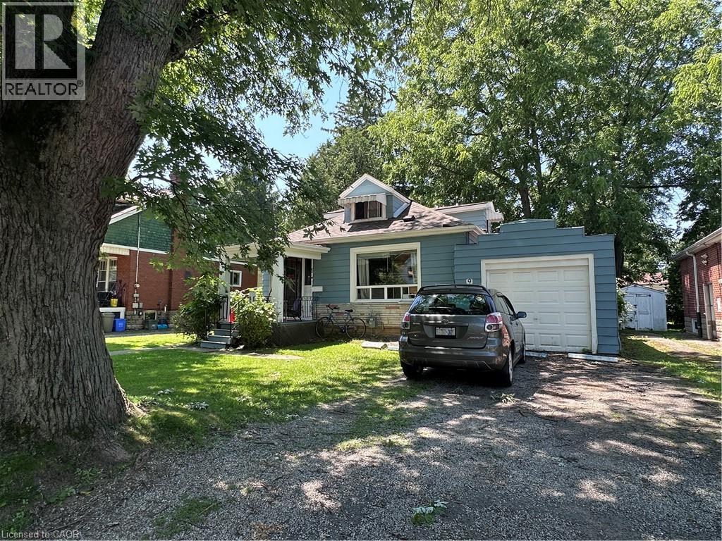 9 NORFOLK Street N - 5