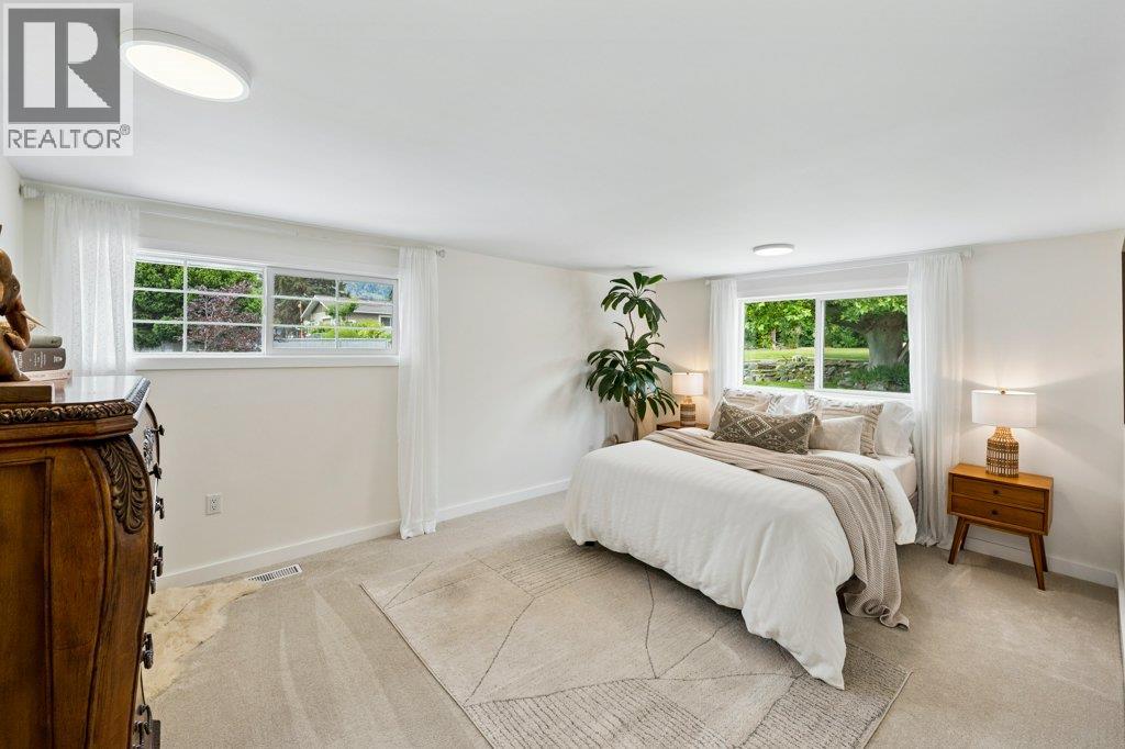 860 Fairview Road - 44