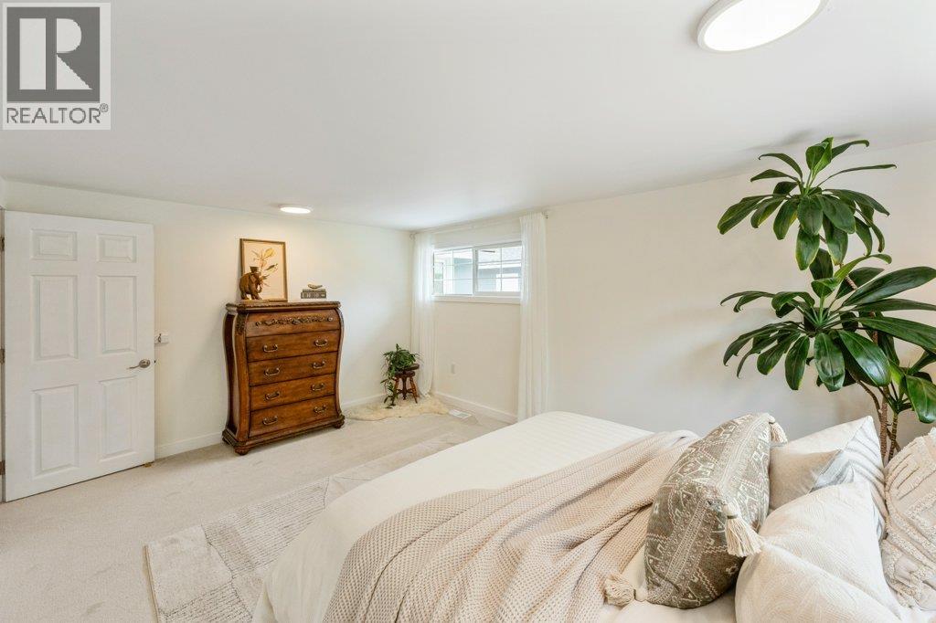 860 Fairview Road - 45