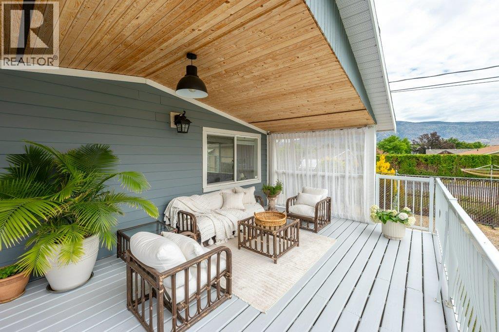 860 Fairview Road - 13