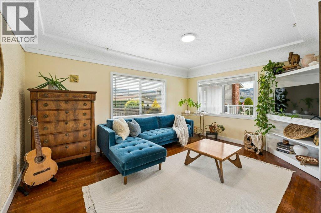 860 Fairview Road - 27