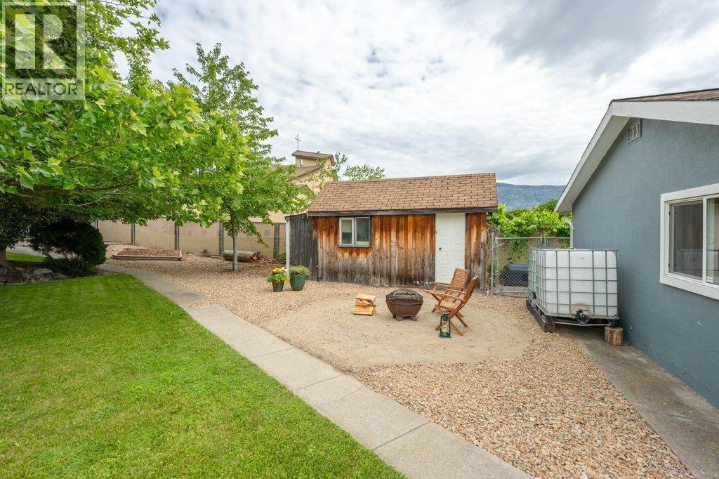 860 Fairview Road - 84