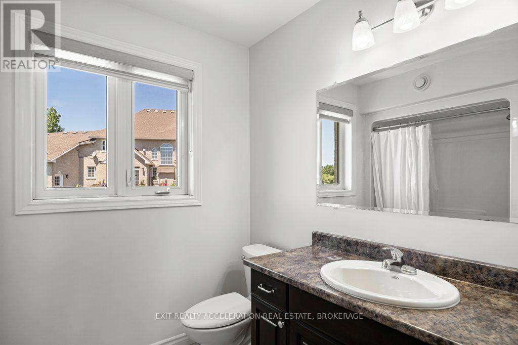 14 ASHWOOD CRESCENT - 28