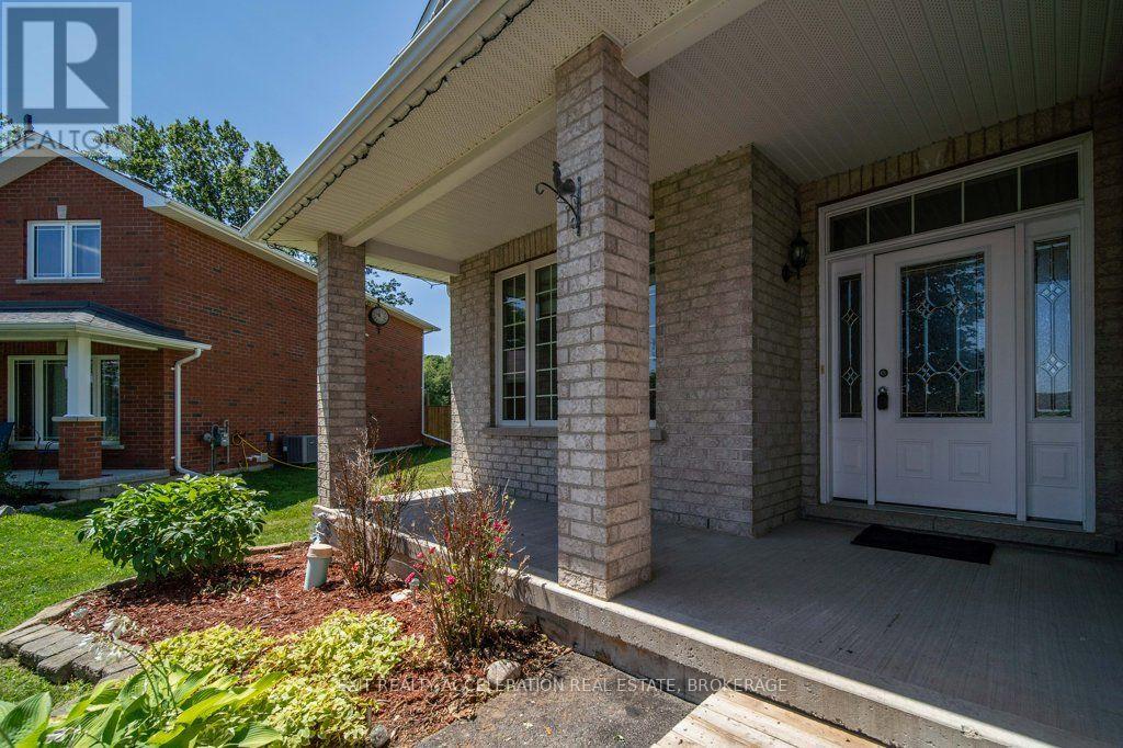 14 ASHWOOD CRESCENT - 4