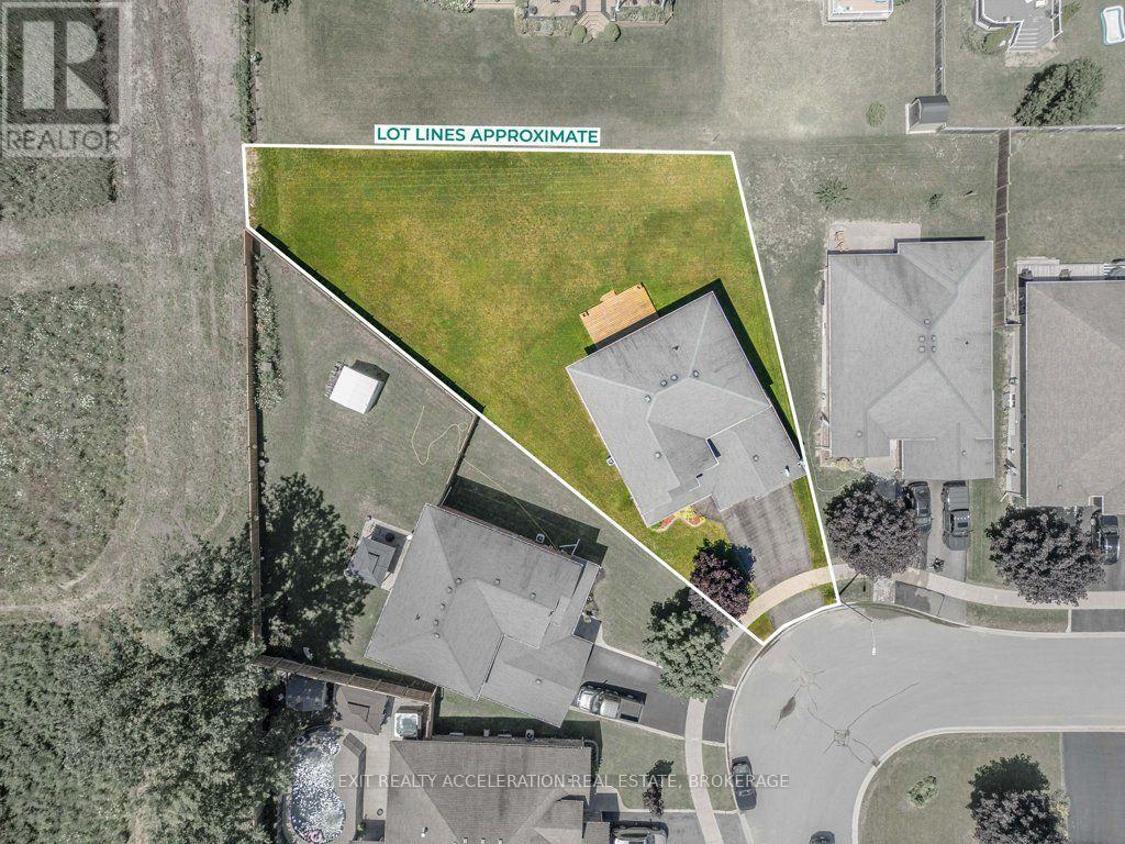 14 ASHWOOD CRESCENT - 47