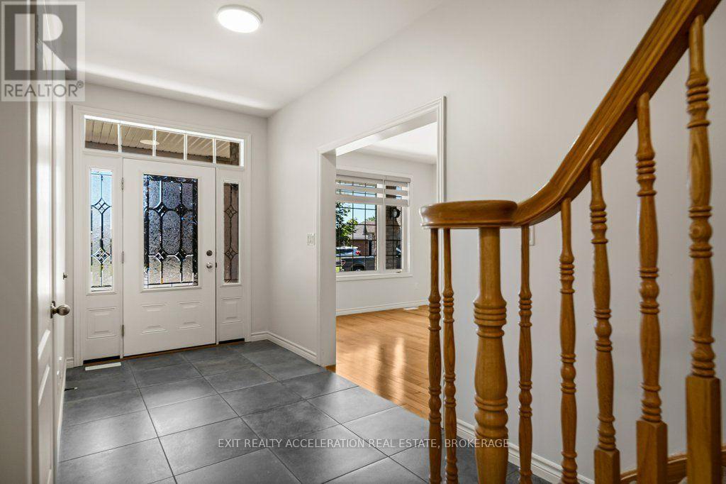 14 ASHWOOD CRESCENT - 8