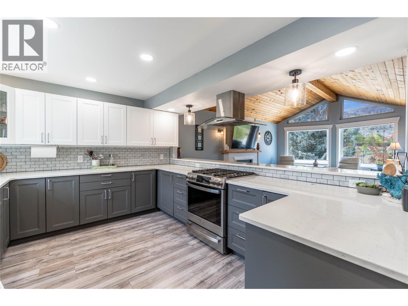 6763 MEADOWS Drive - 14