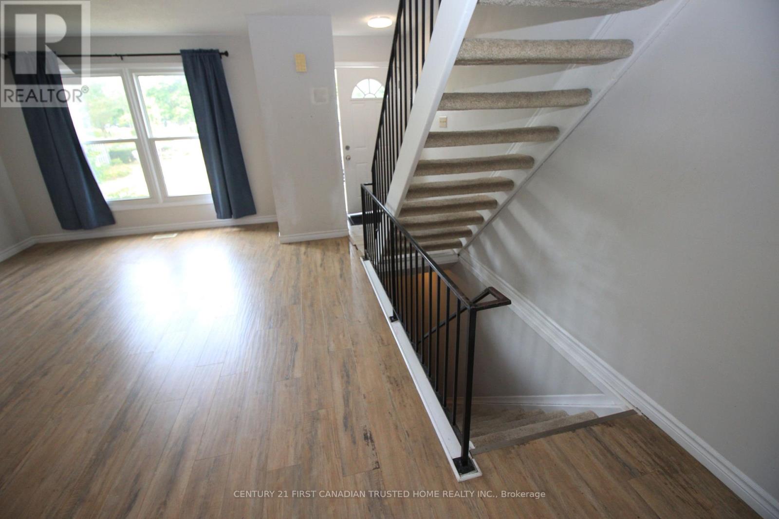 #94 70 FIDDLERS GREEN ROAD - 15