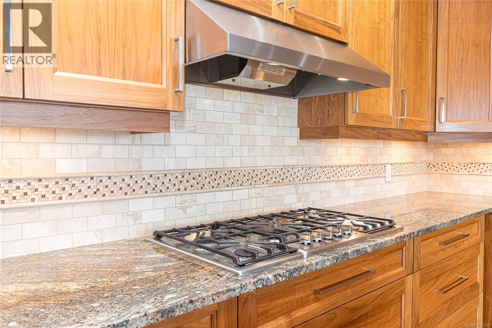 3387 Haida Dr - Image 21