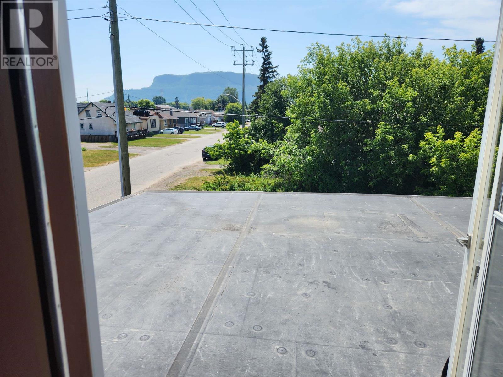 900 Mary ST W - 26