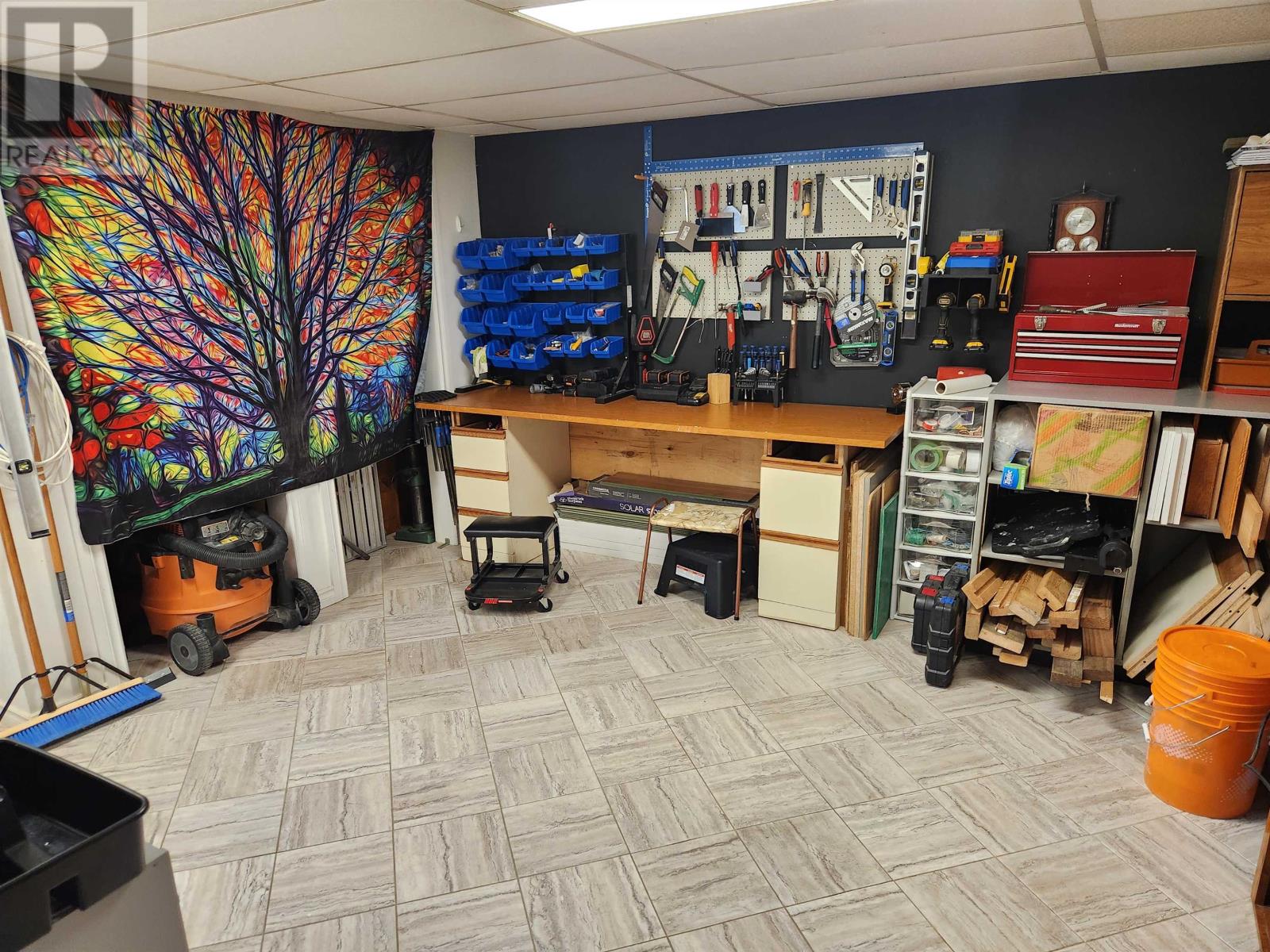 900 Mary ST W - 33