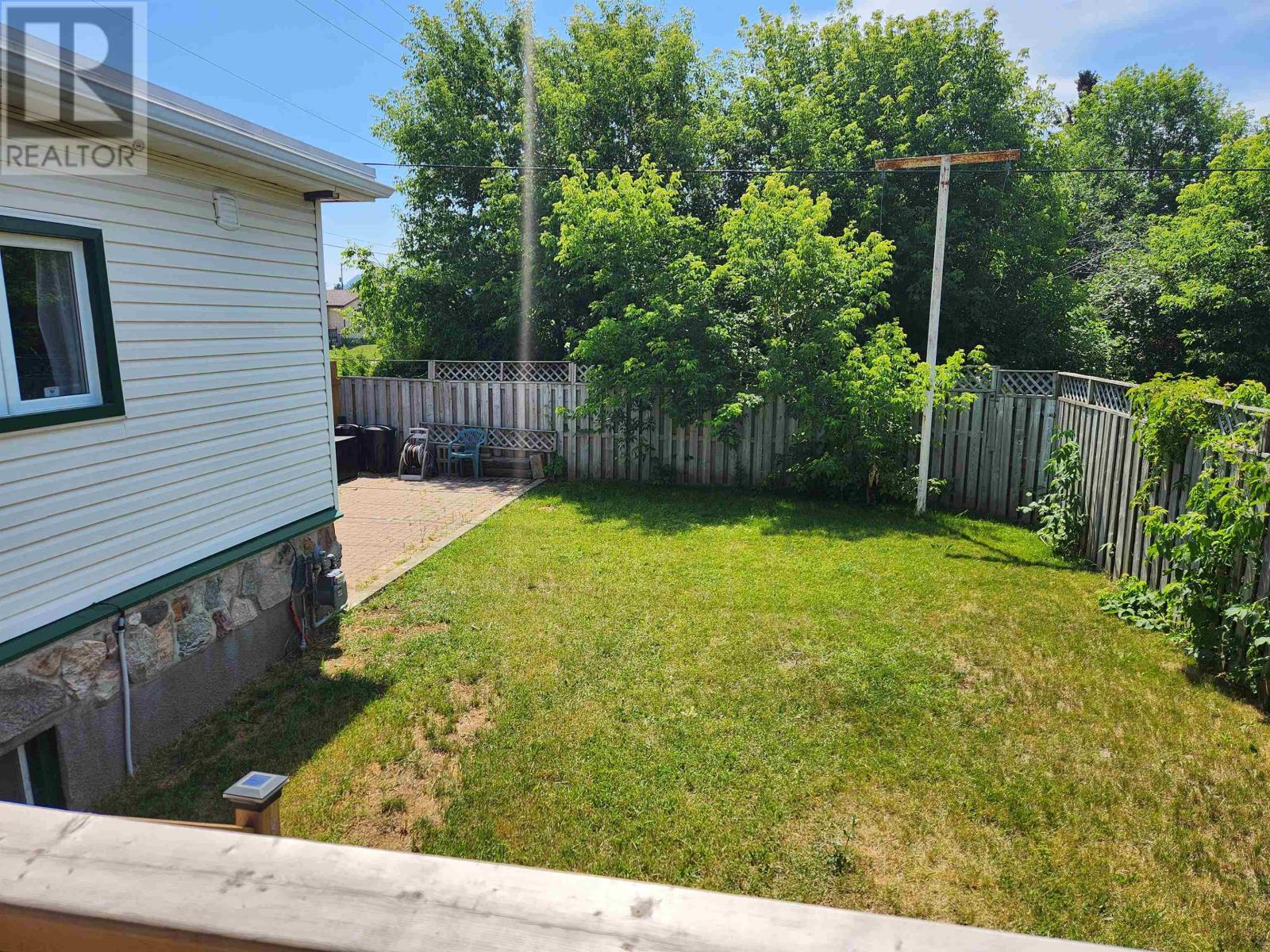 900 Mary ST W - 5