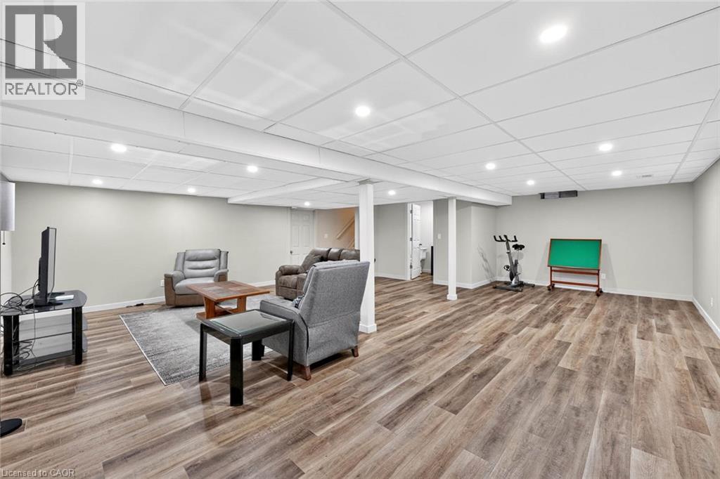 43 LIAM Drive - 40
