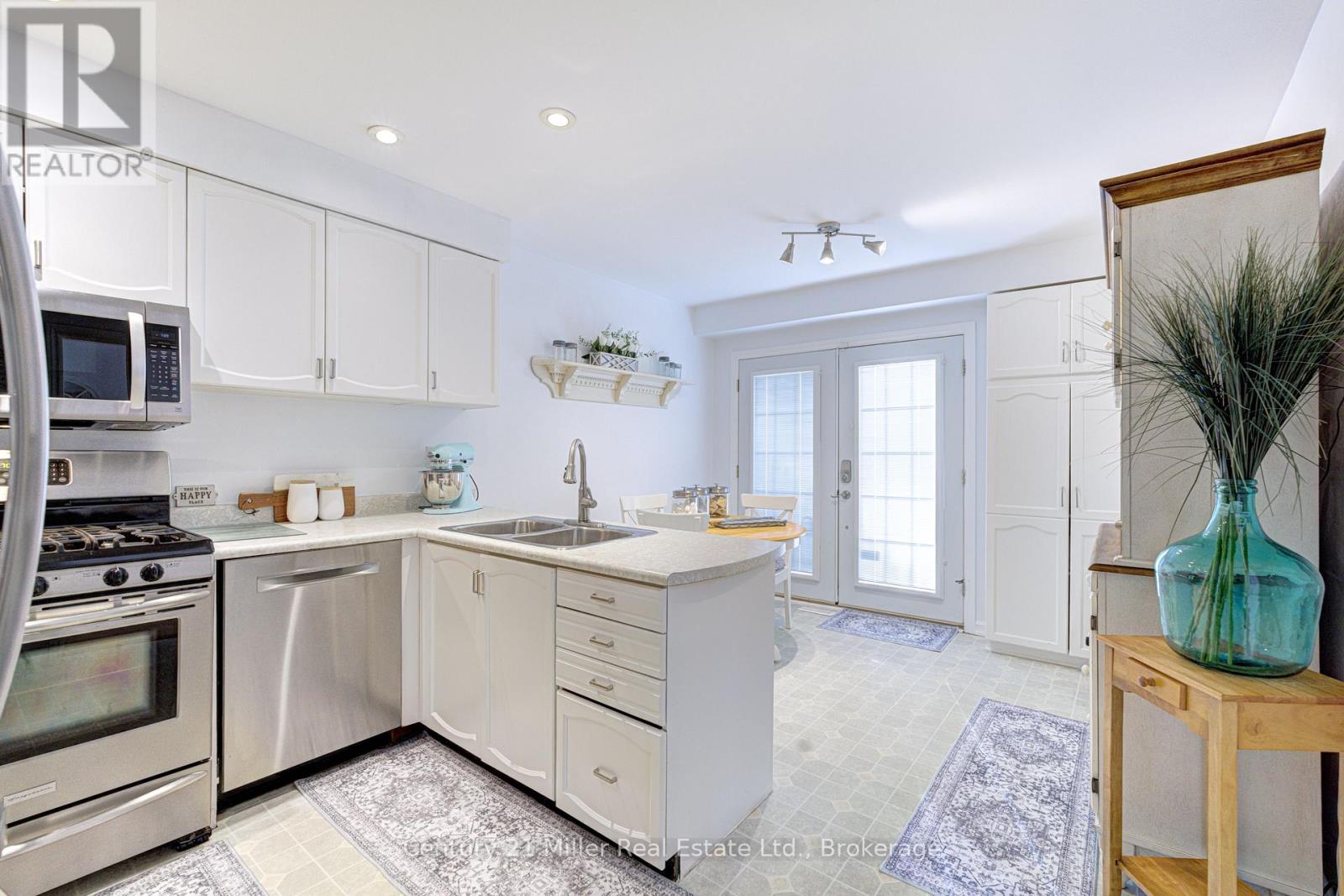 2256 MARGOT STREET - 10