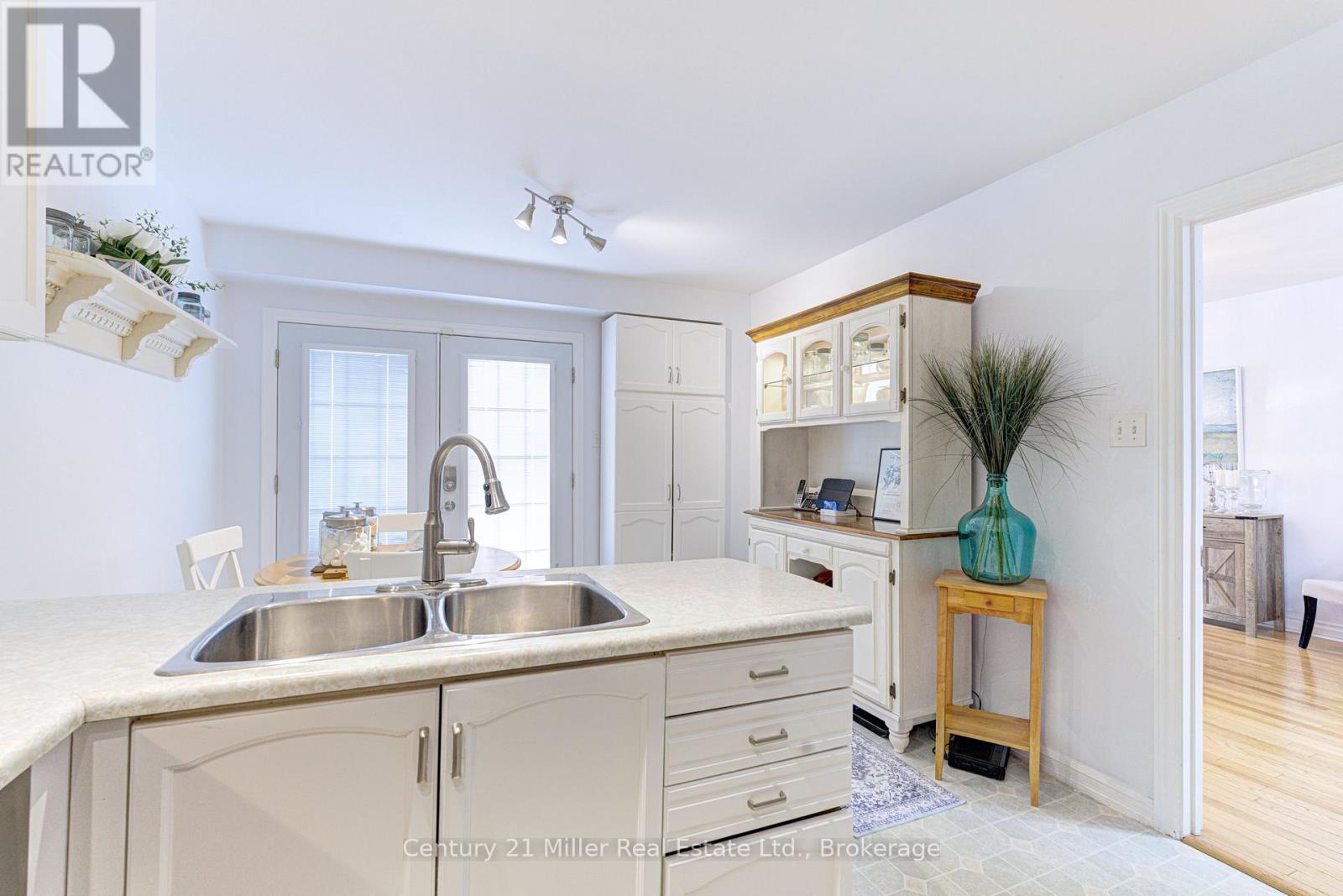 2256 MARGOT STREET - 11