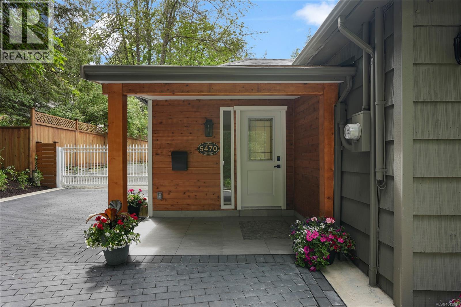 5470 Alderley Rd - 7