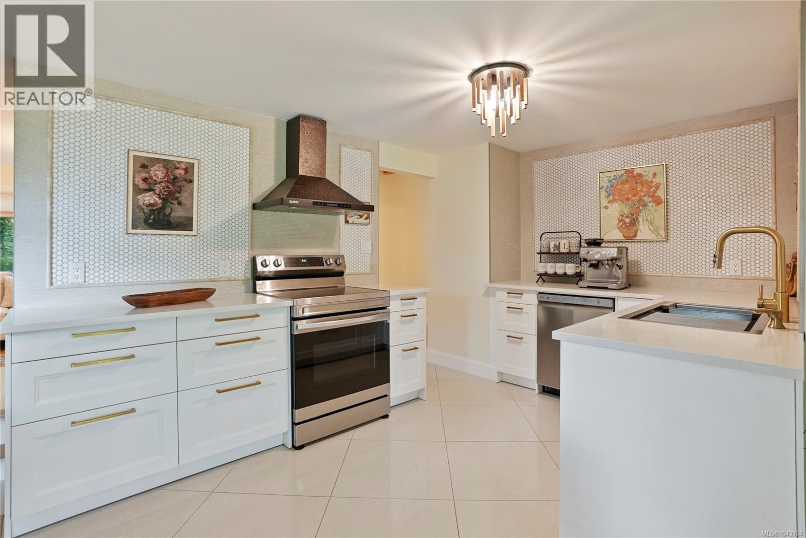 5470 Alderley Rd - 8
