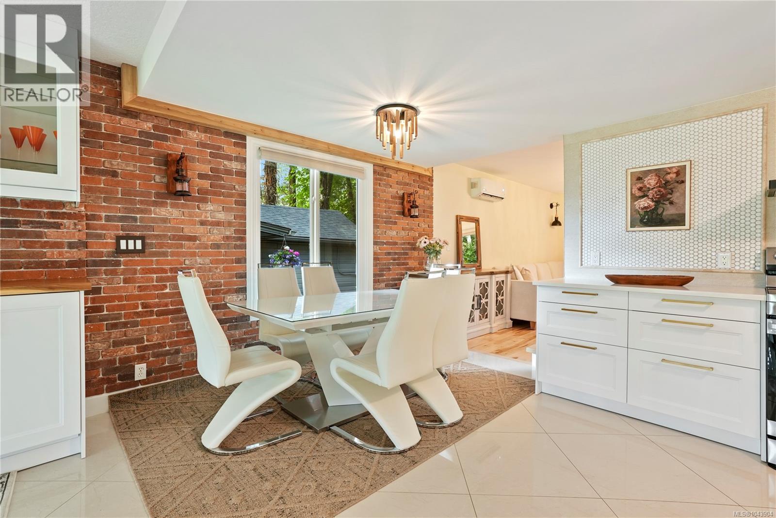 5470 Alderley Rd - 12