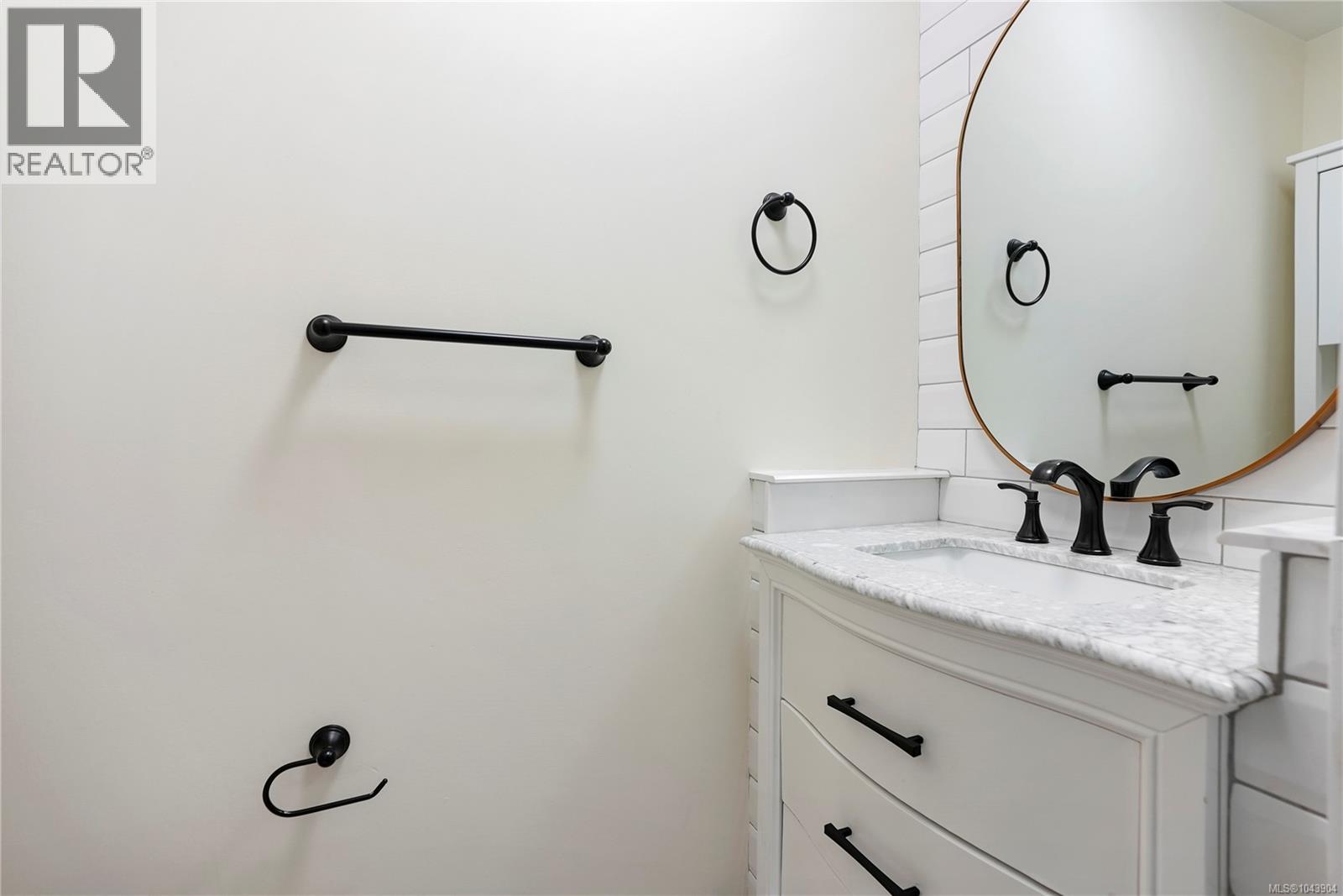5470 Alderley Rd - 44