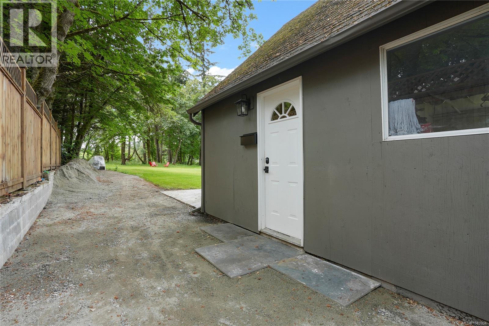 5470 Alderley Rd - 37