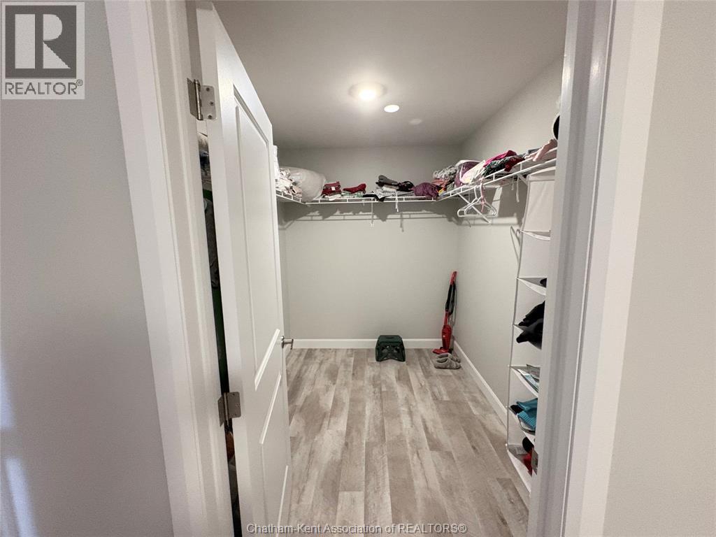 243 MANNING DRIVE - 20