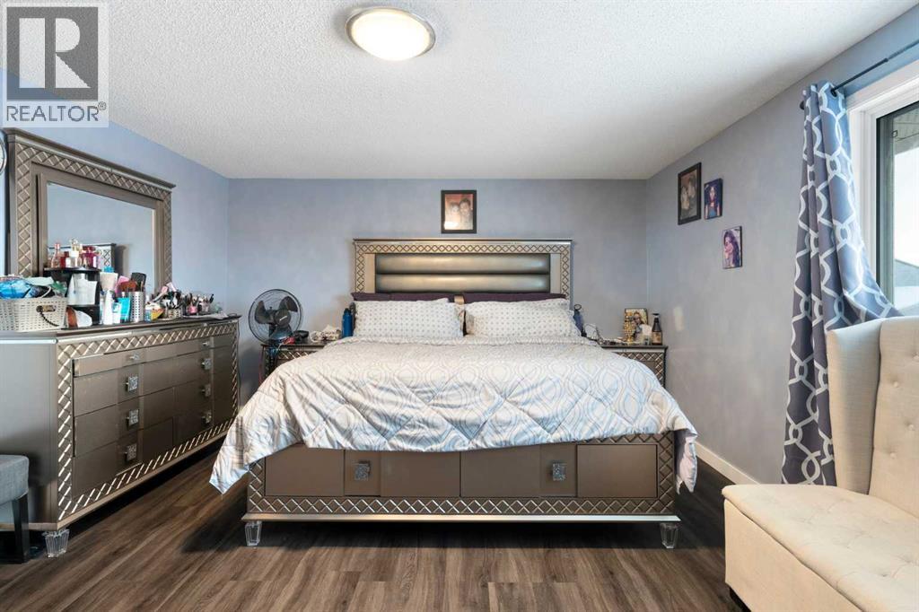 #161 20 Falbury Crescent NE - 19