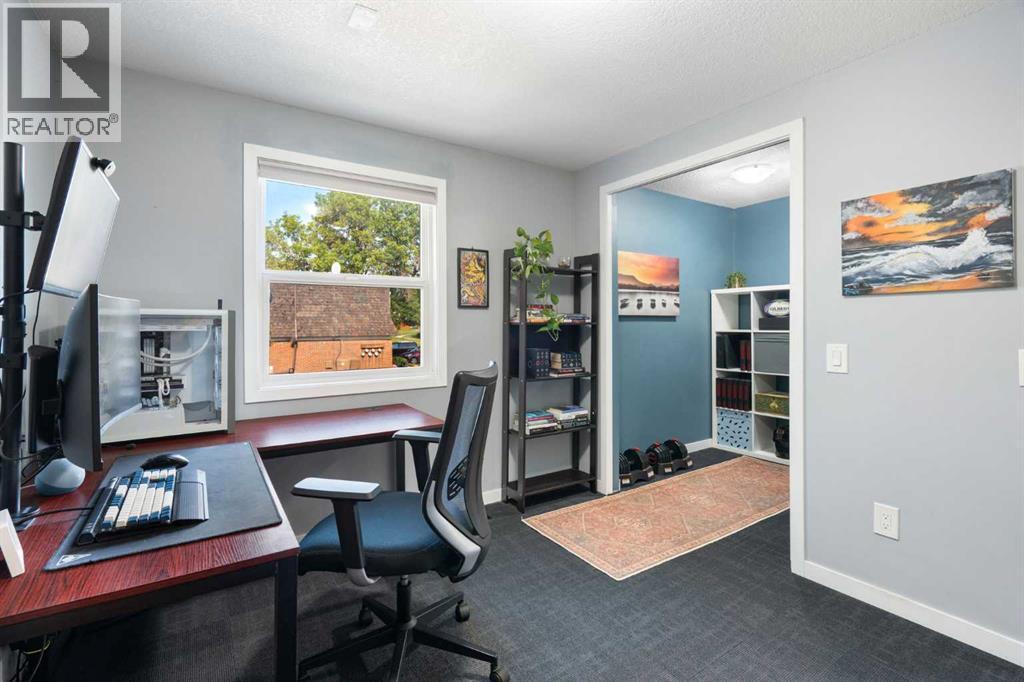 #90 330 Canterbury Drive SW - Image 21