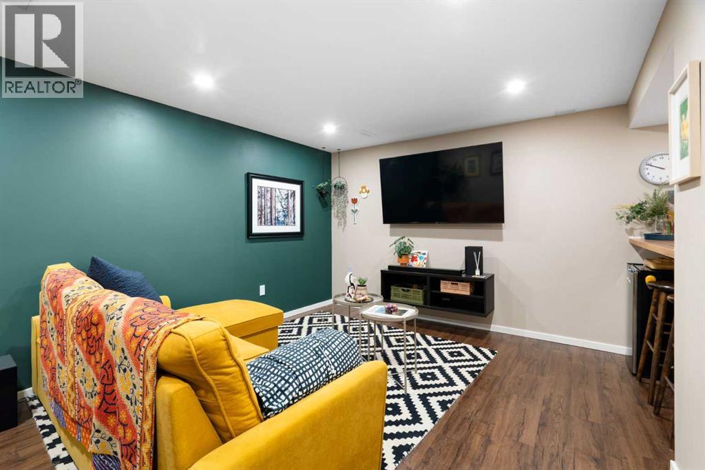 #90 330 Canterbury Drive SW - Image 22