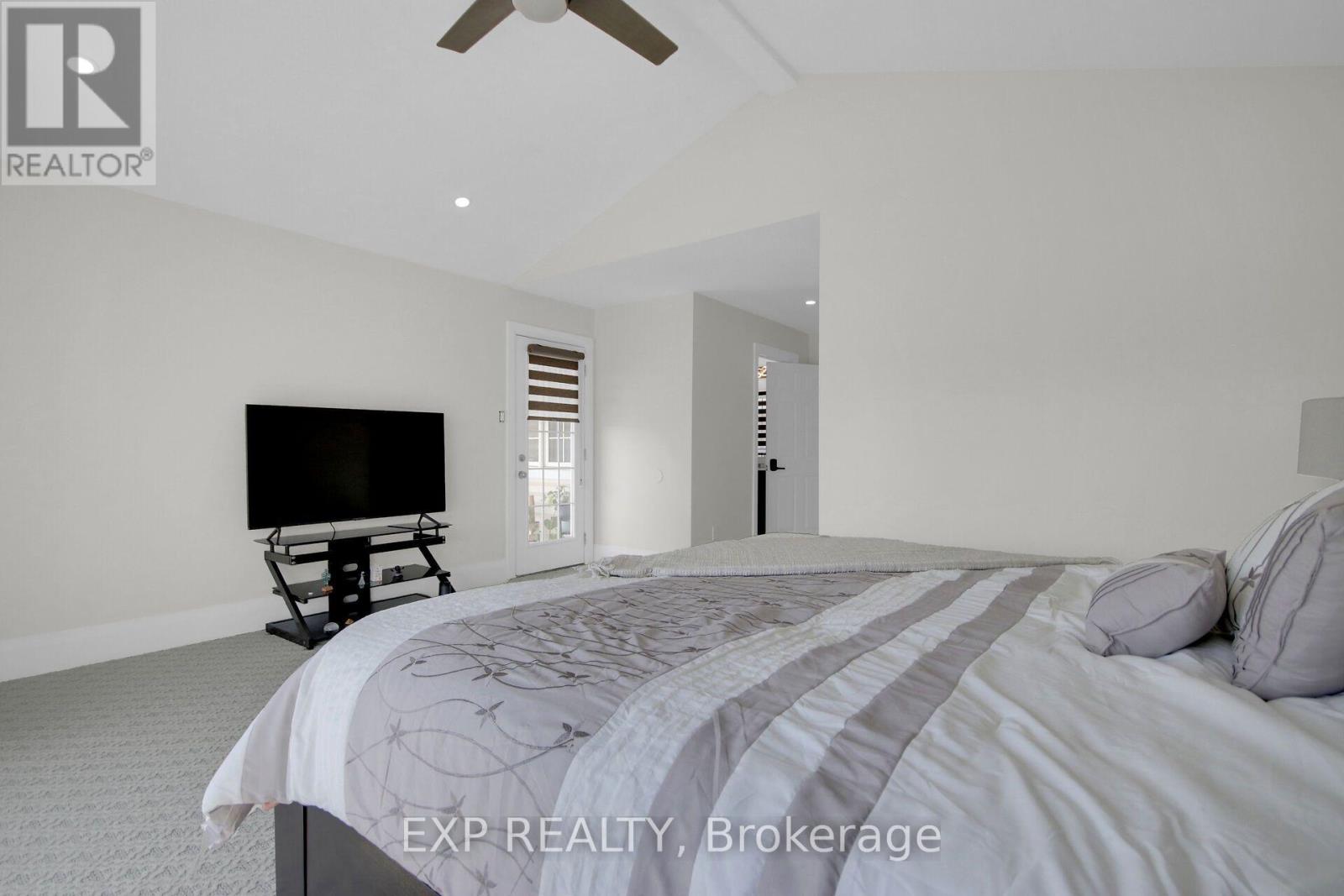 860 PERCIFOR WAY - 23