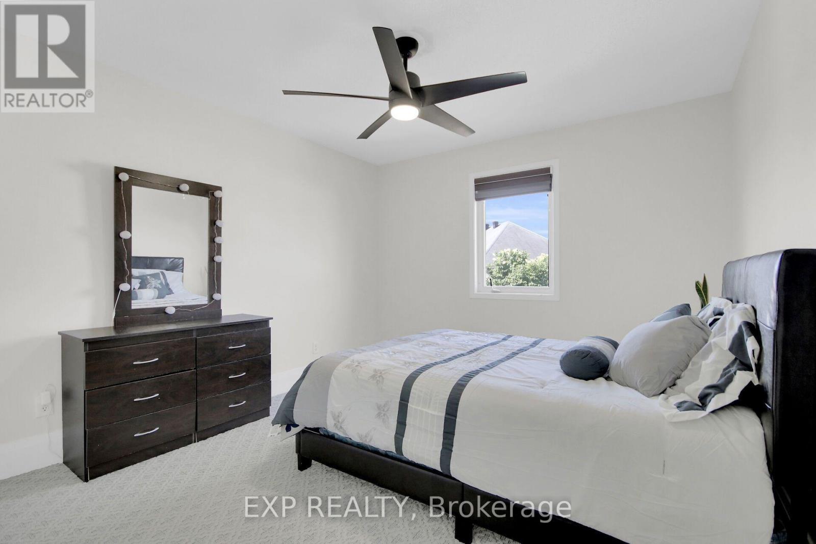 860 PERCIFOR WAY - 34
