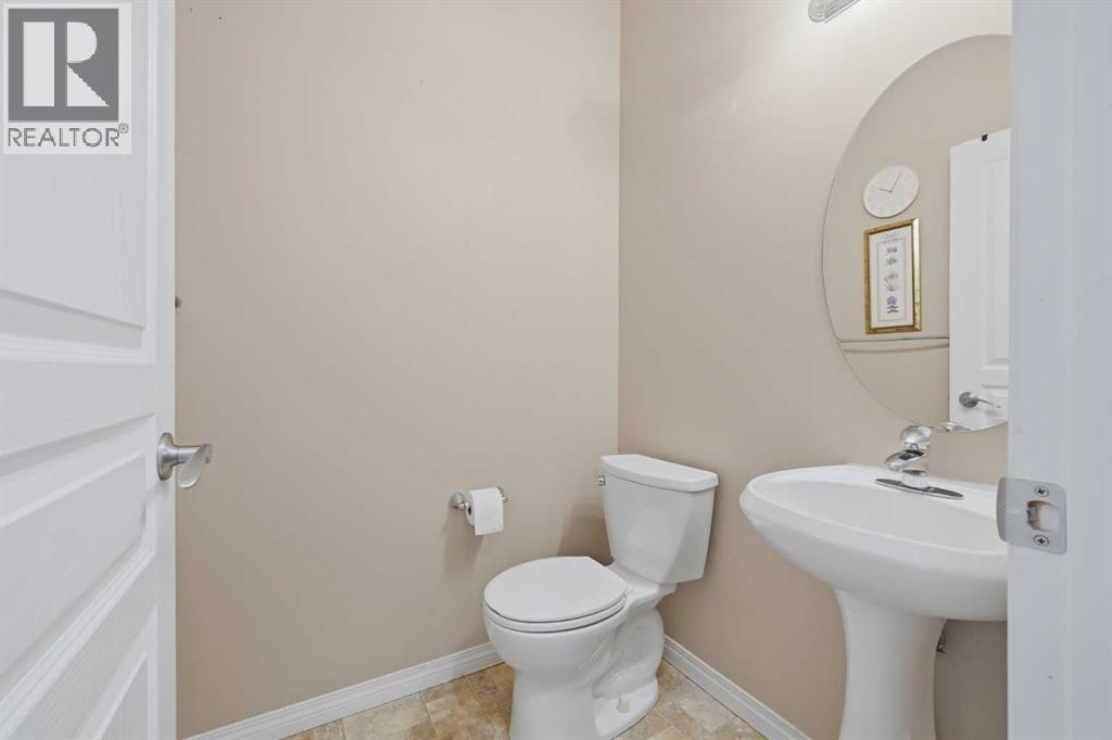 124 Everridge Gardens SW - 4