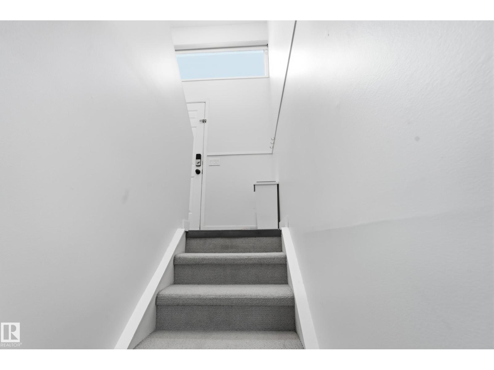5303 21 AV NW - 11