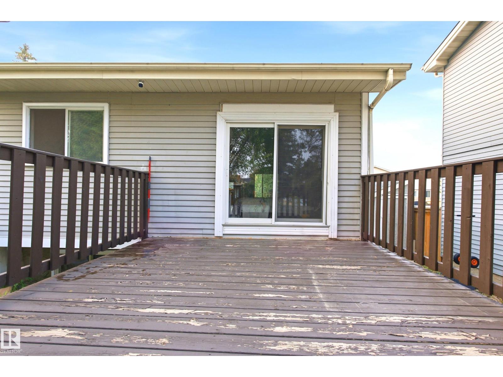 5303 21 AV NW - 14