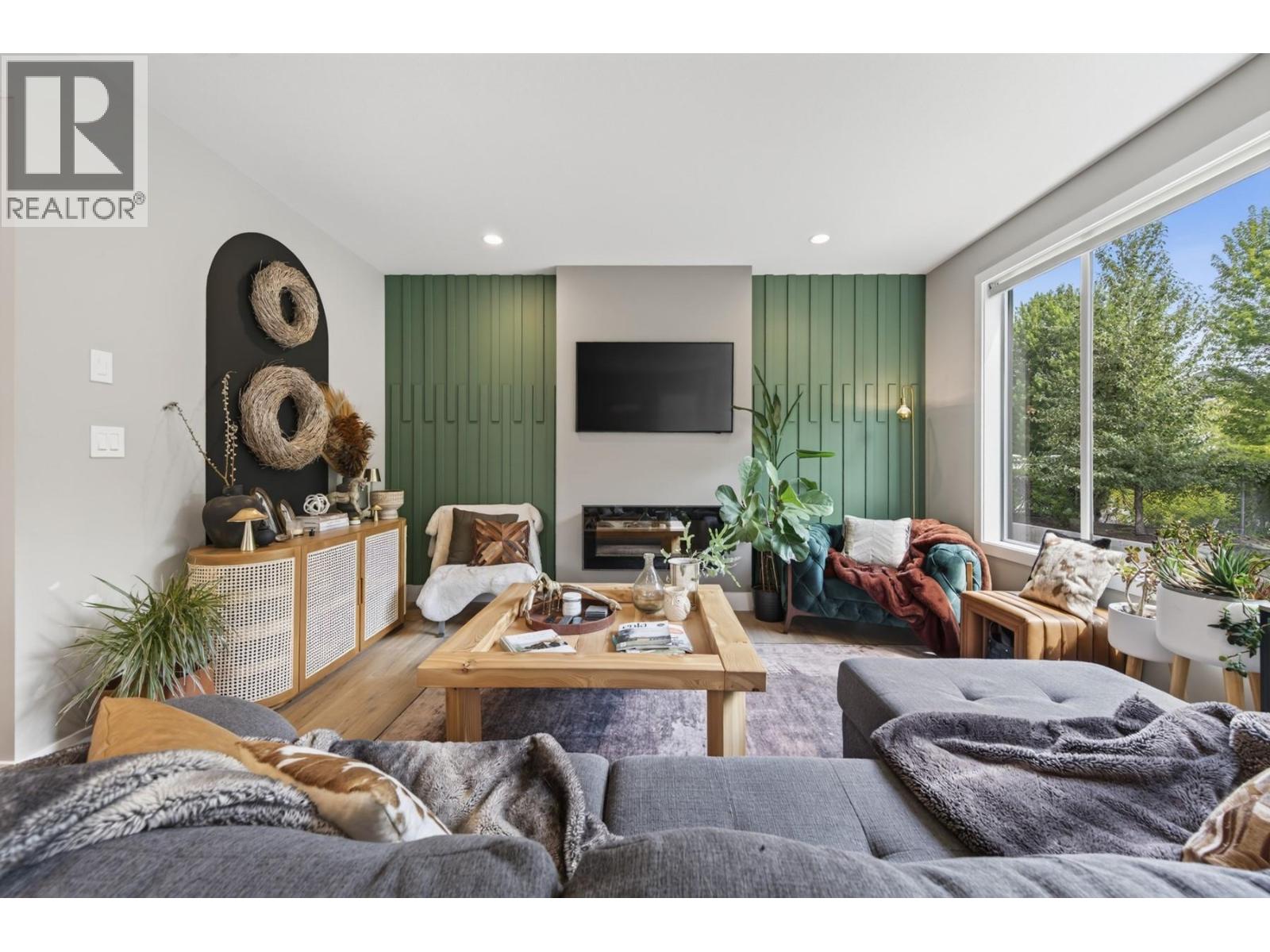 #101 580 Sedona Drive - 10