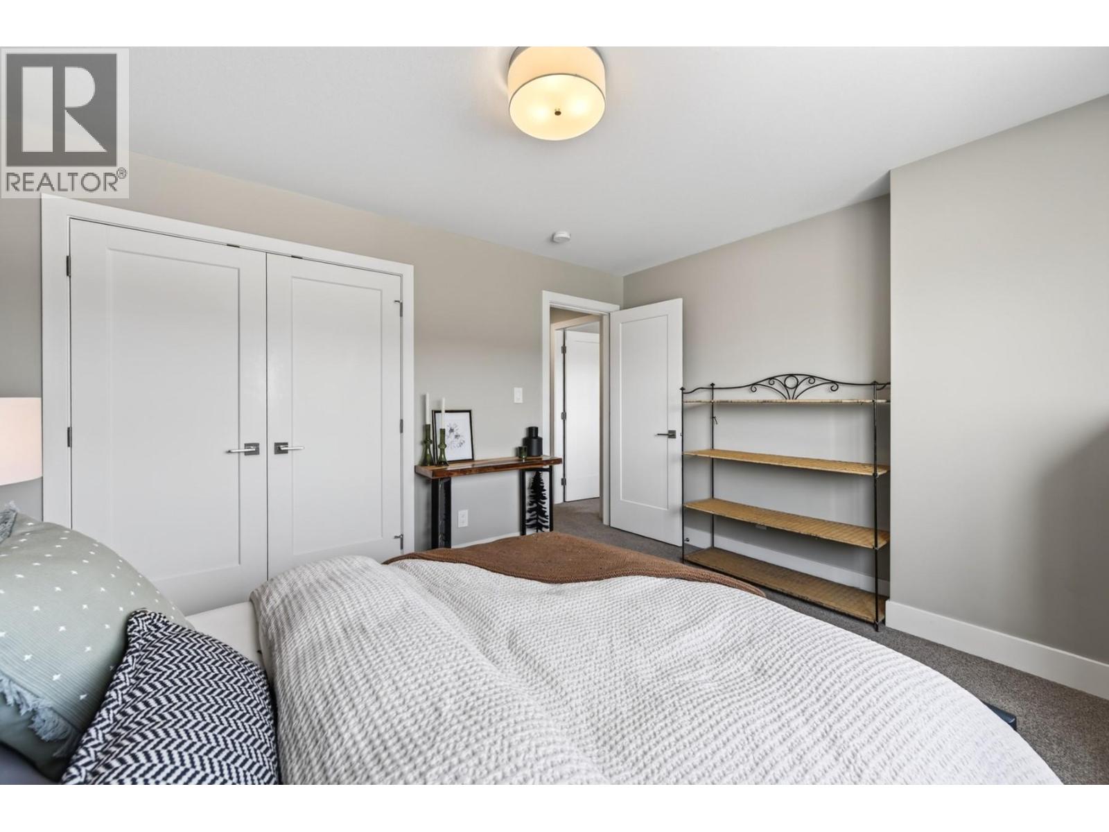 #101 580 Sedona Drive - 32