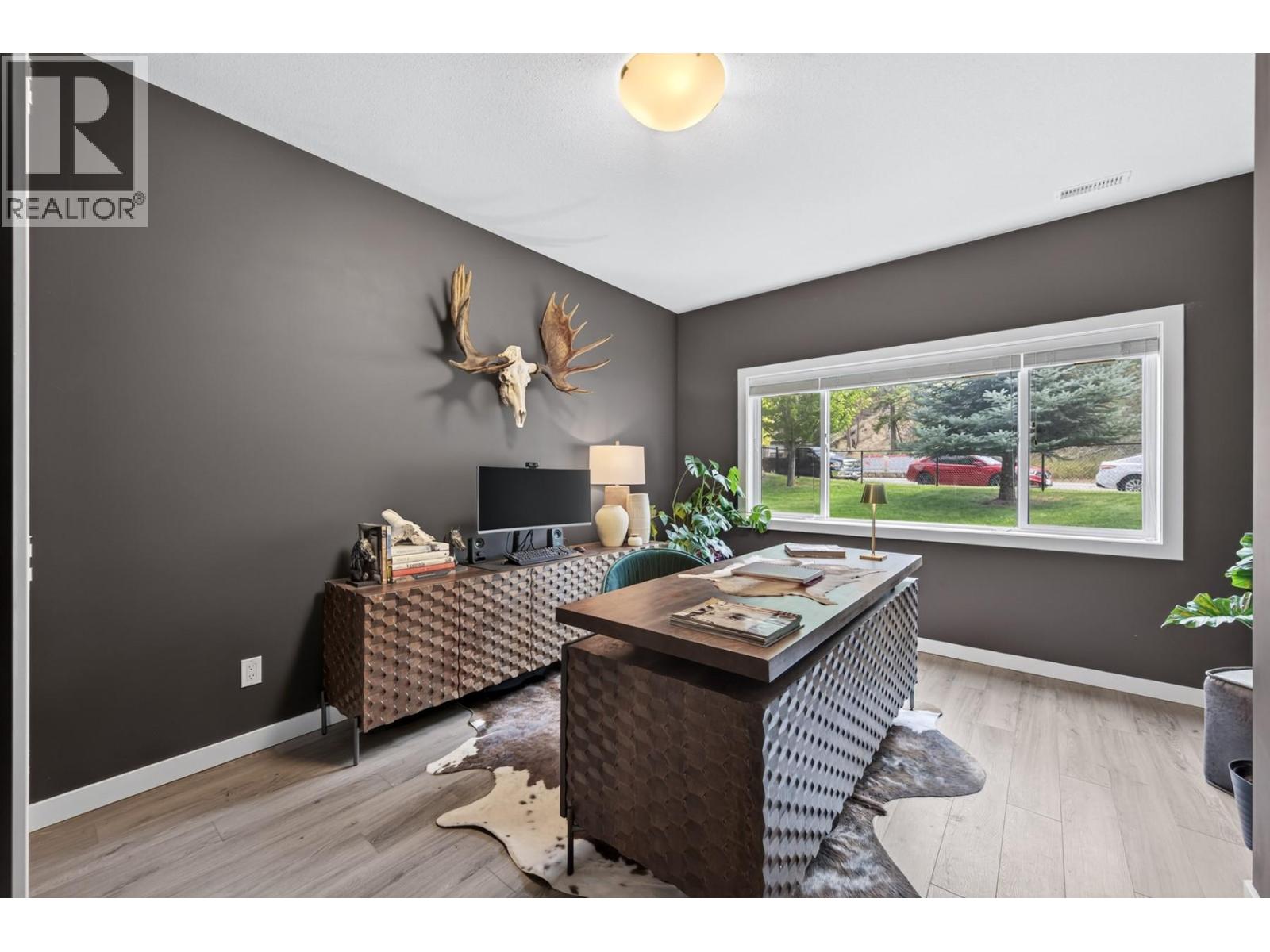 #101 580 Sedona Drive - 39