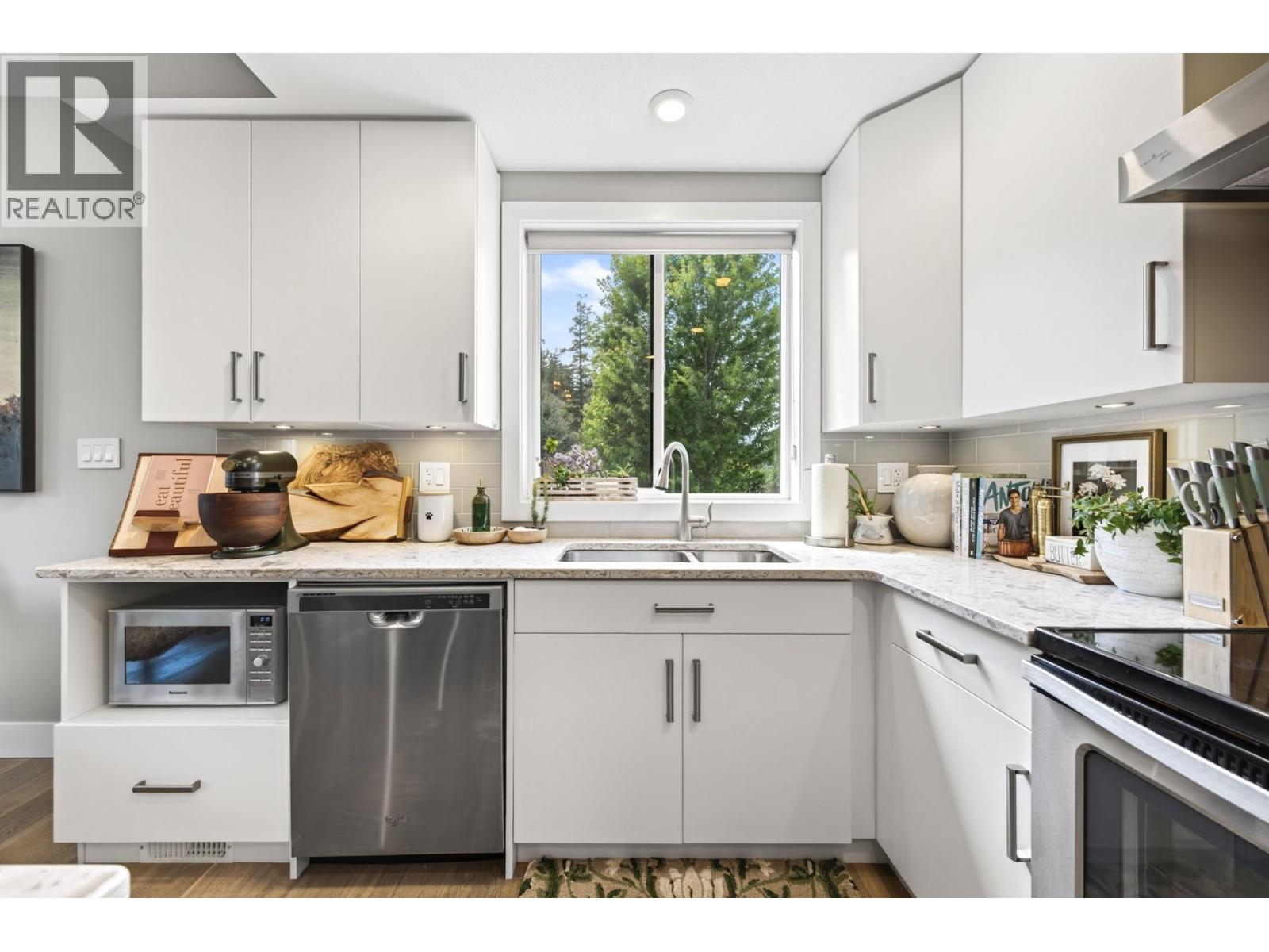 #101 580 Sedona Drive - 6
