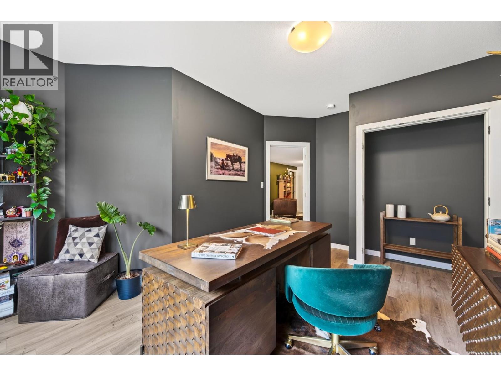 #101 580 Sedona Drive - 40