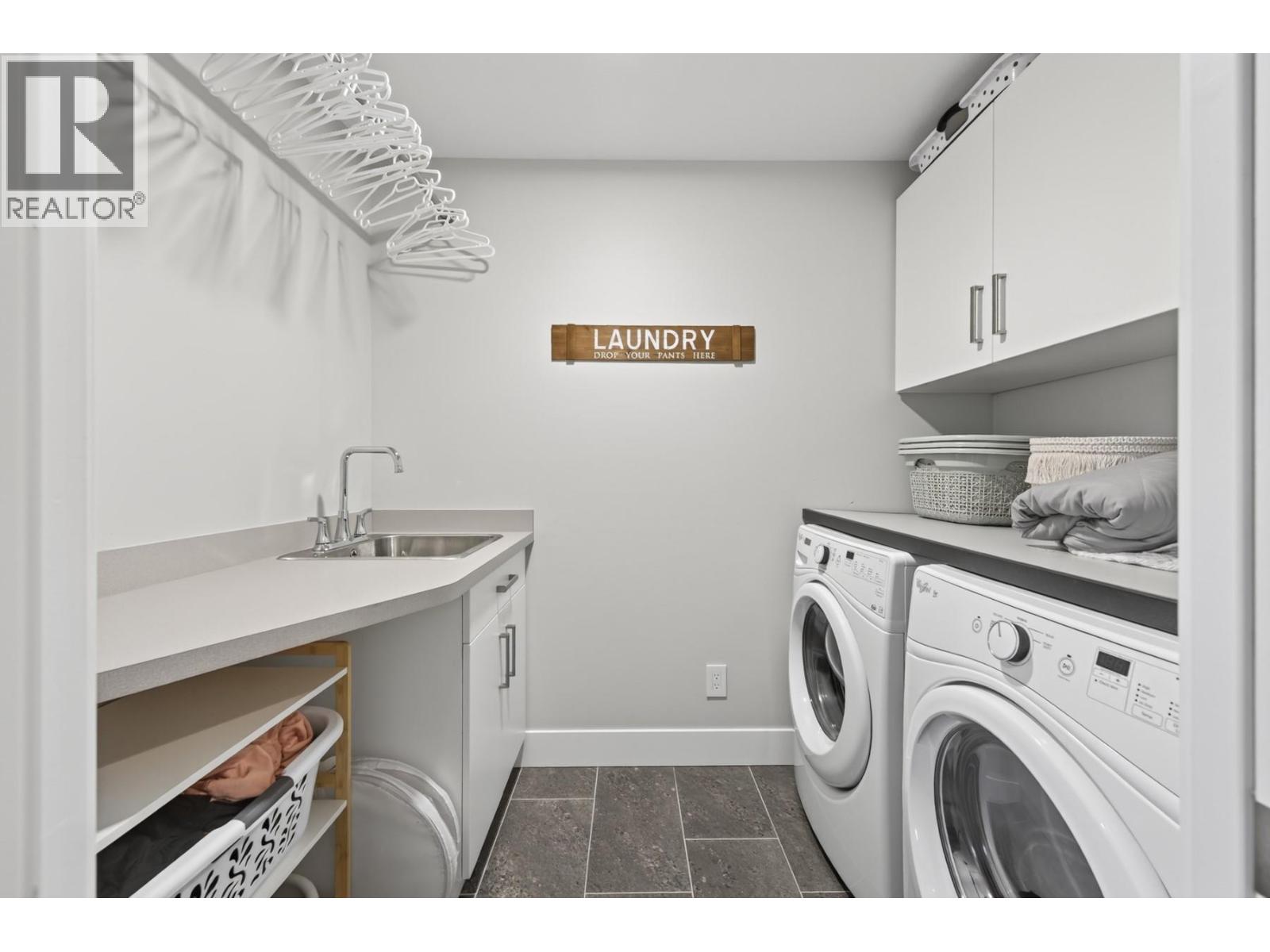 #101 580 Sedona Drive - 33