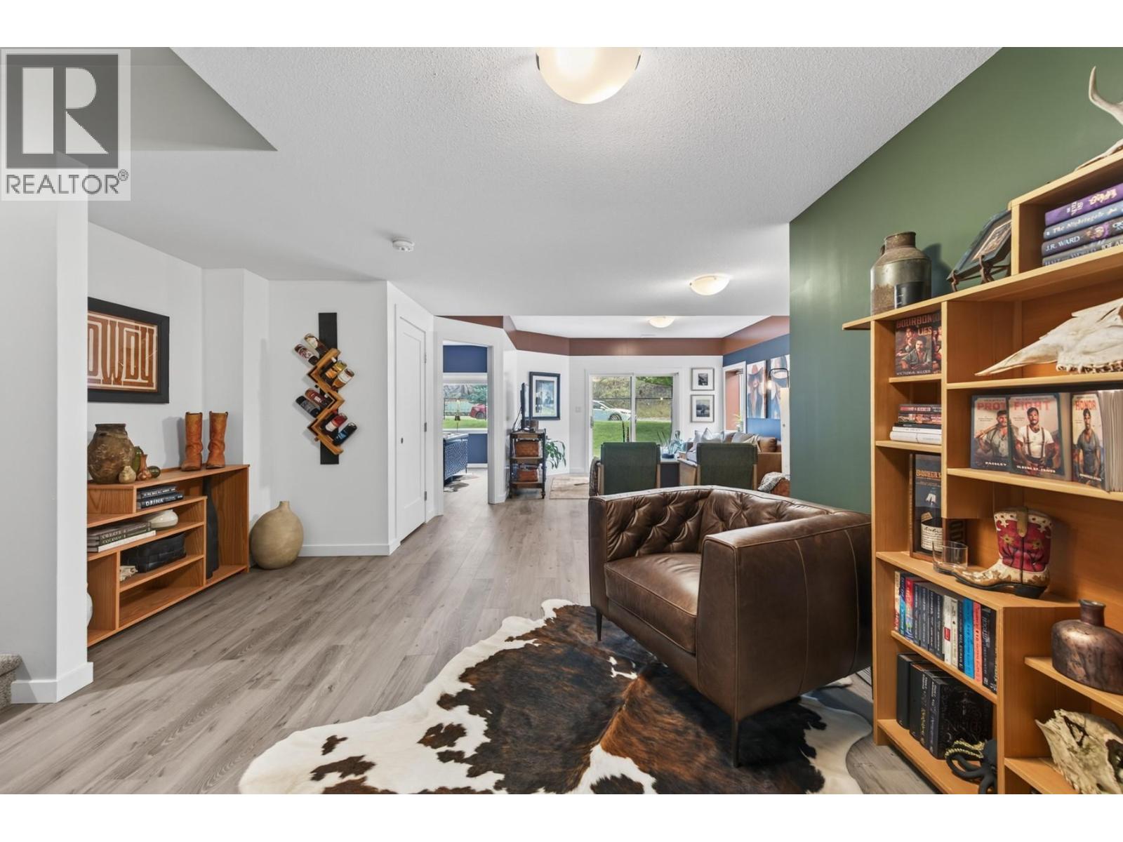 #101 580 Sedona Drive - 34