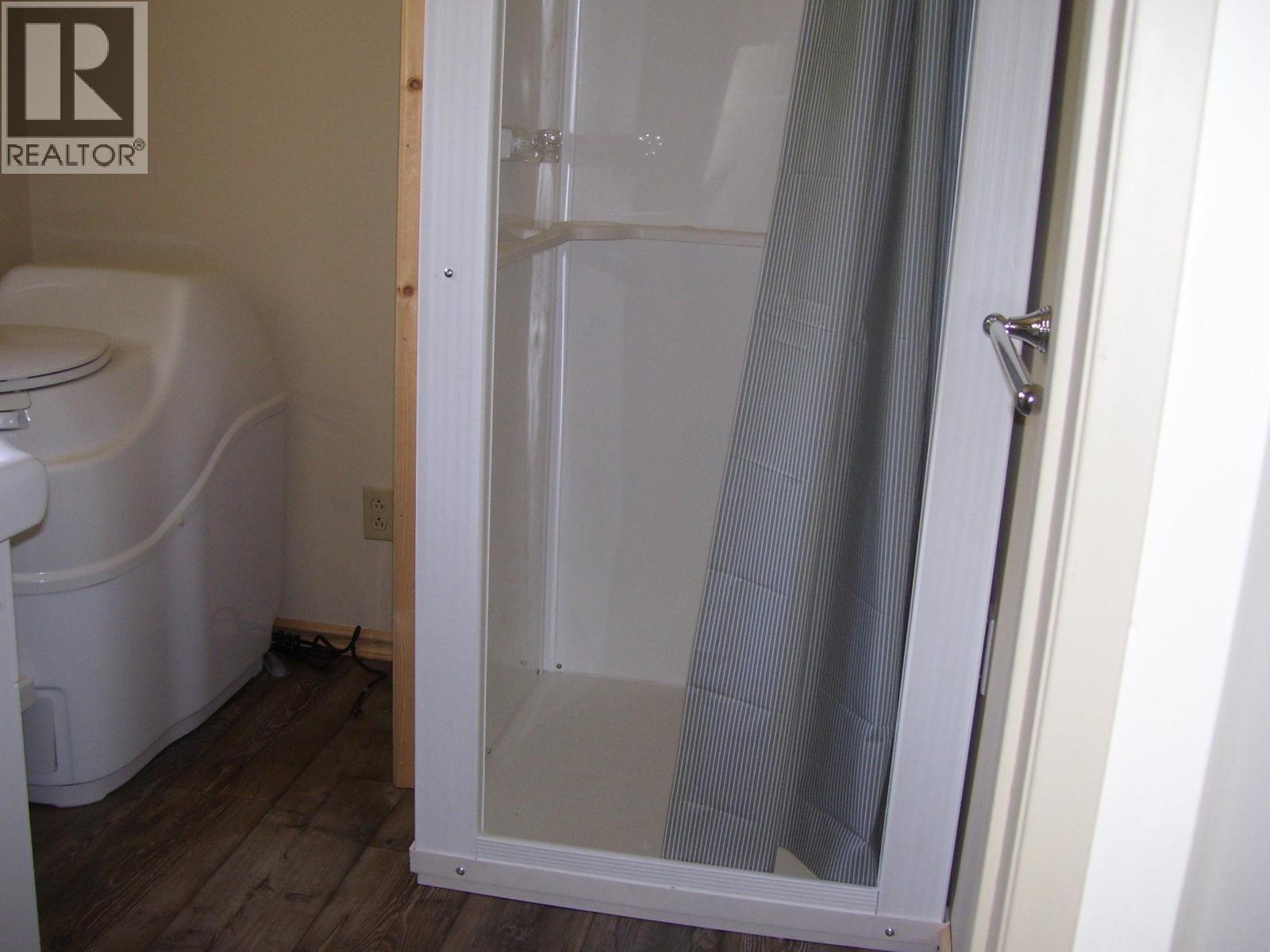 568 YETTA ROAD - 16