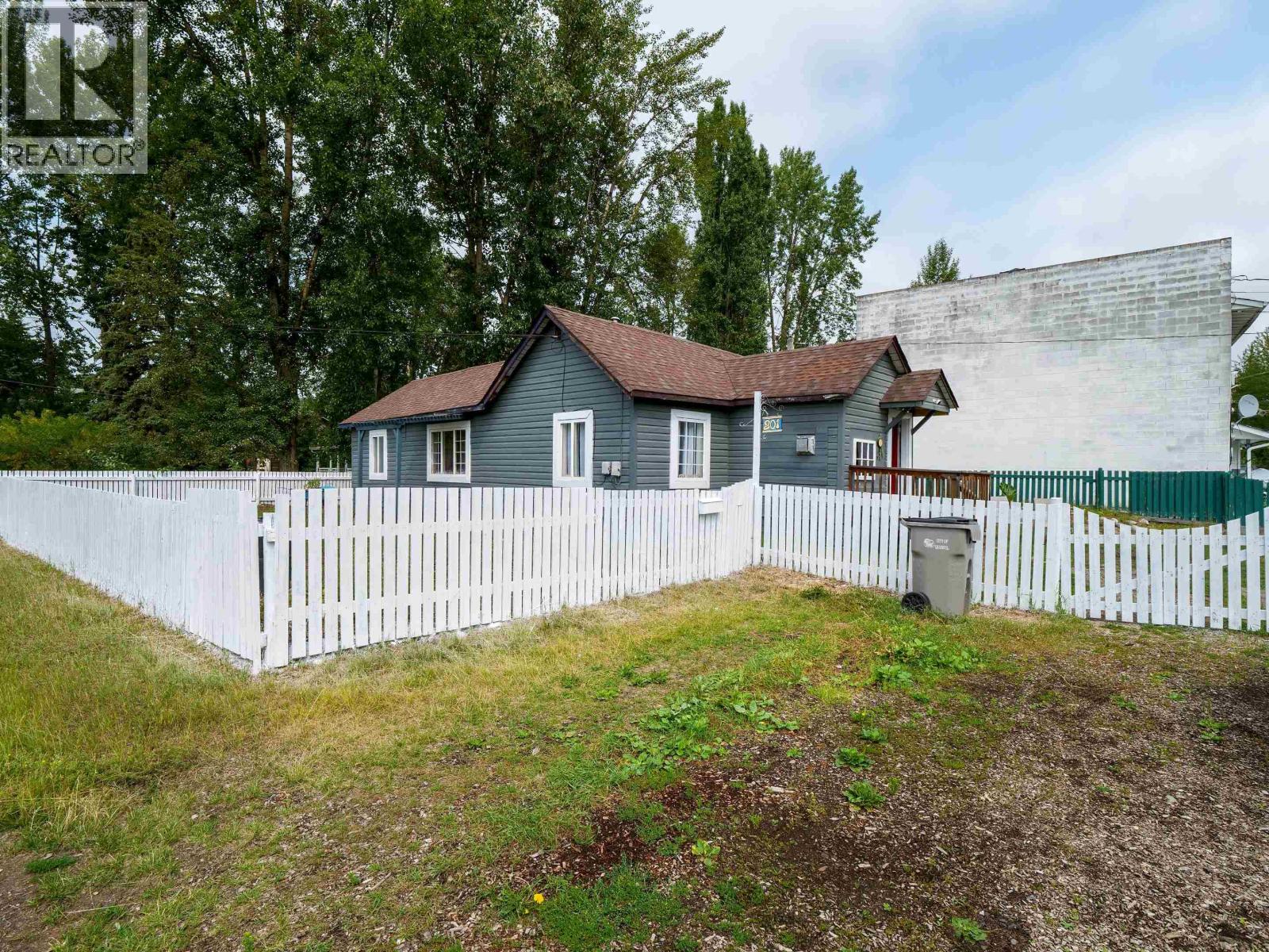 201 LEWIS DRIVE - 31