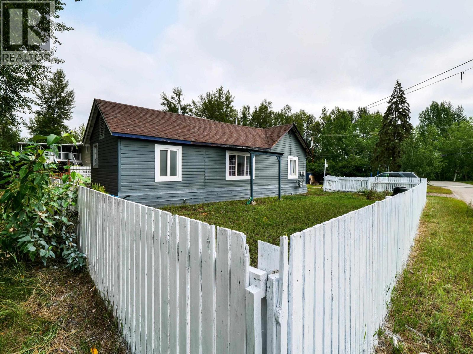 201 LEWIS DRIVE - 32