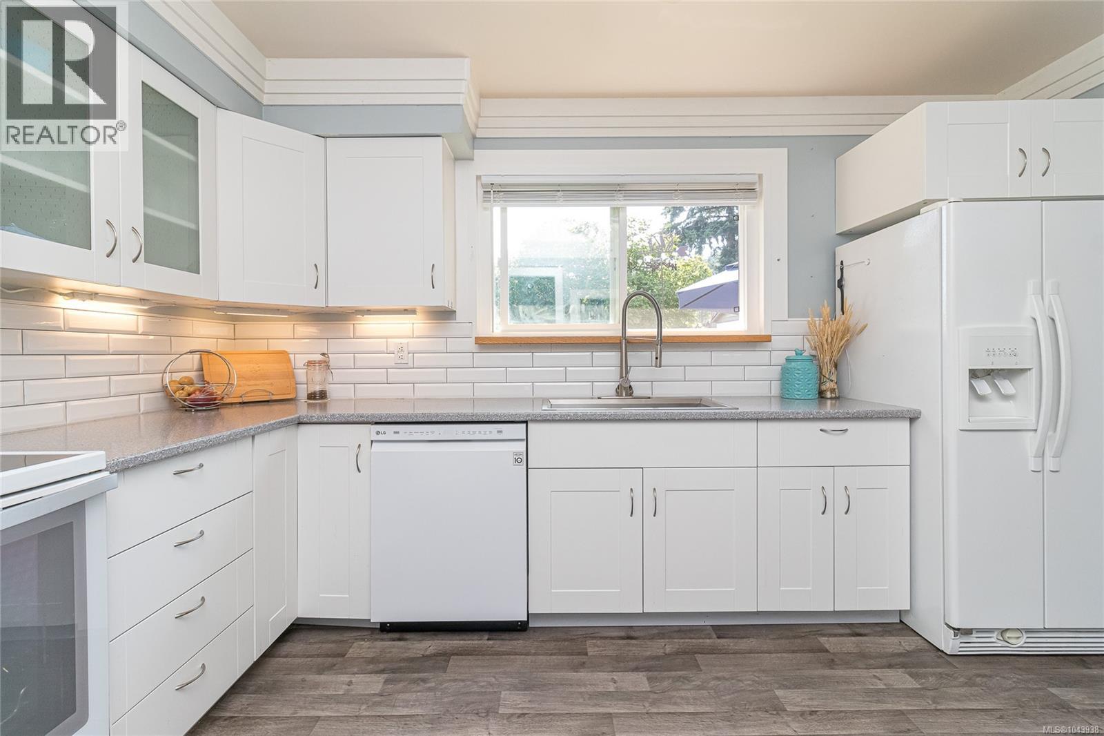 1327 Justine Pl - 22