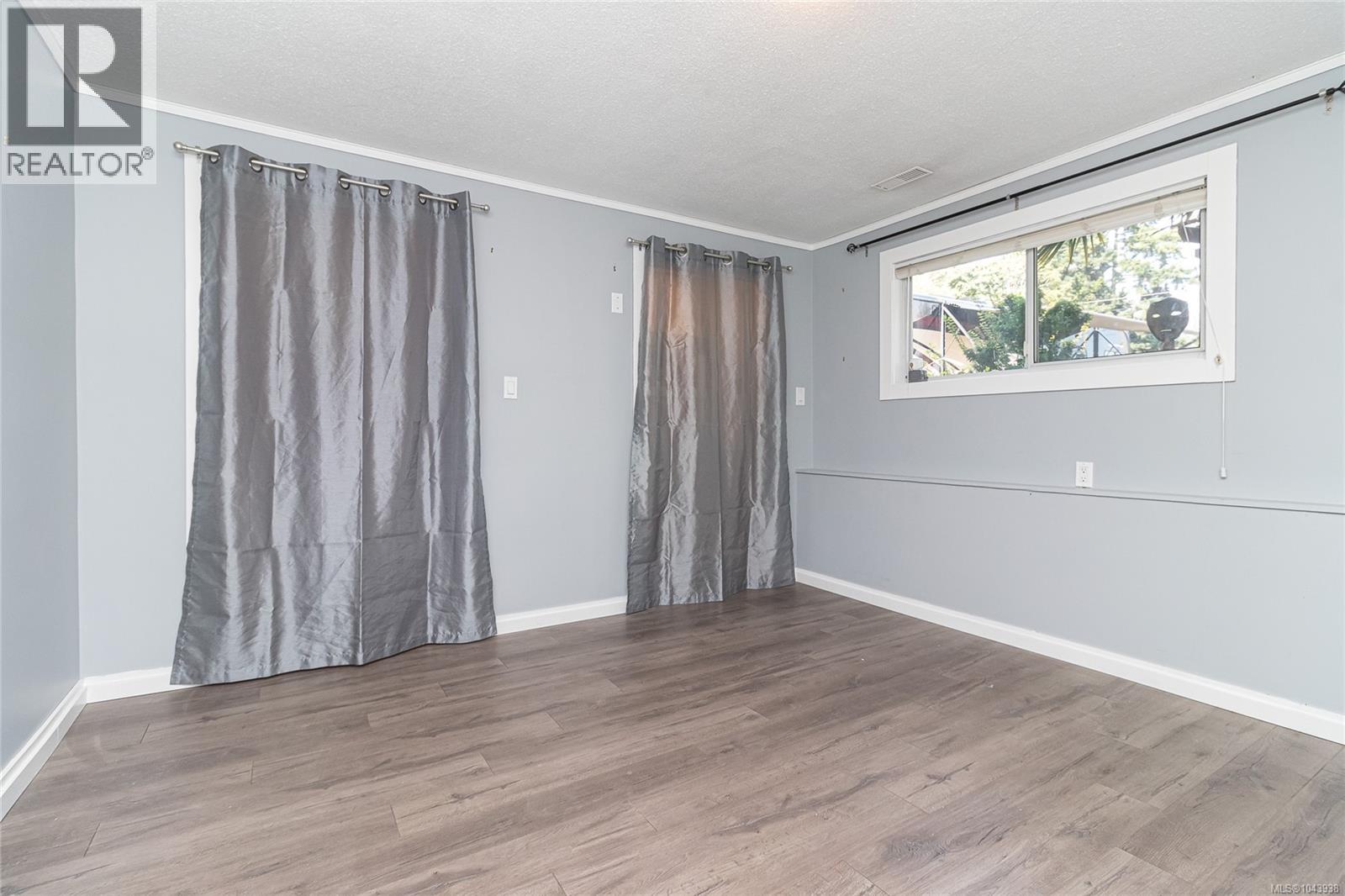 1327 Justine Pl - 40