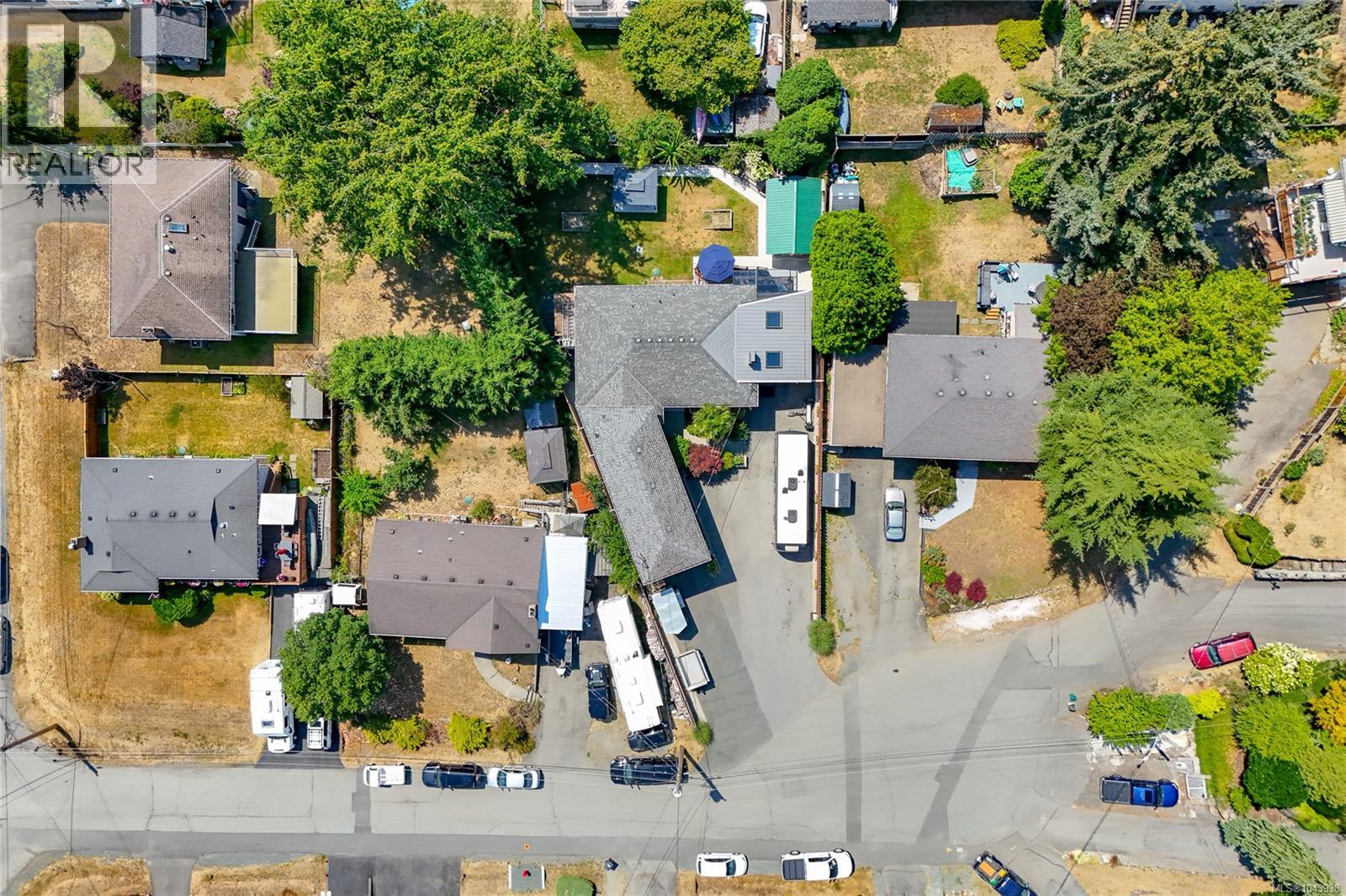 1327 Justine Pl - 8