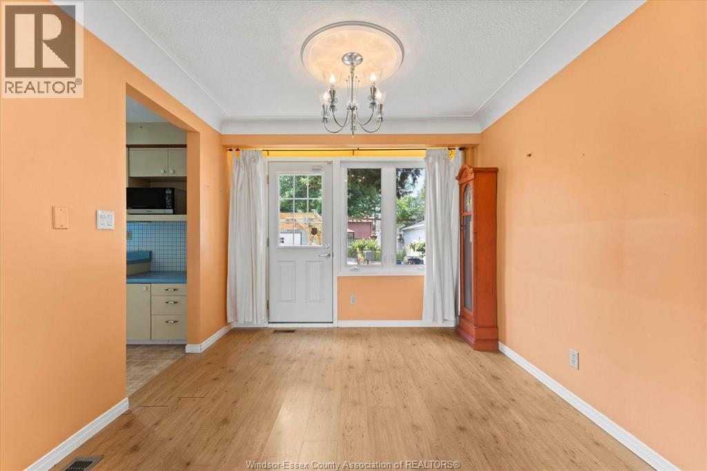1025 ESDRAS AVENUE - 10