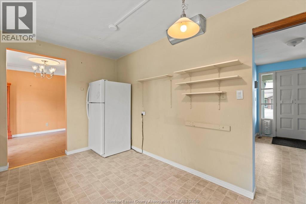1025 ESDRAS AVENUE - 16