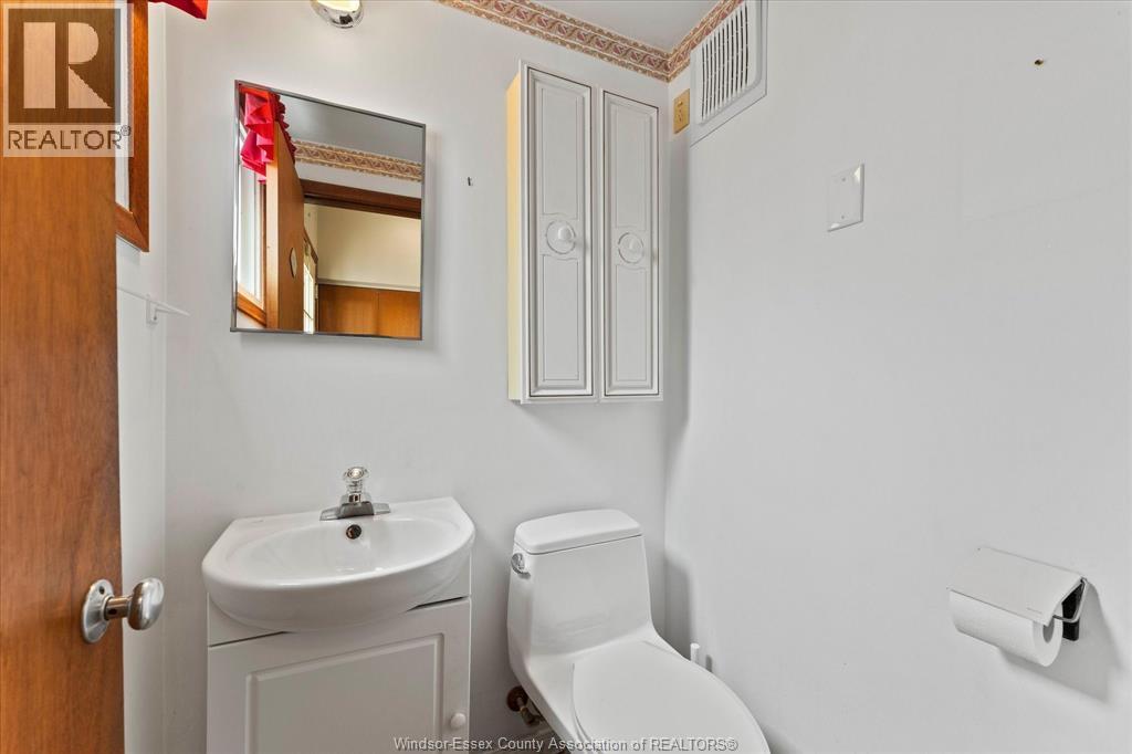 1025 ESDRAS AVENUE - 22